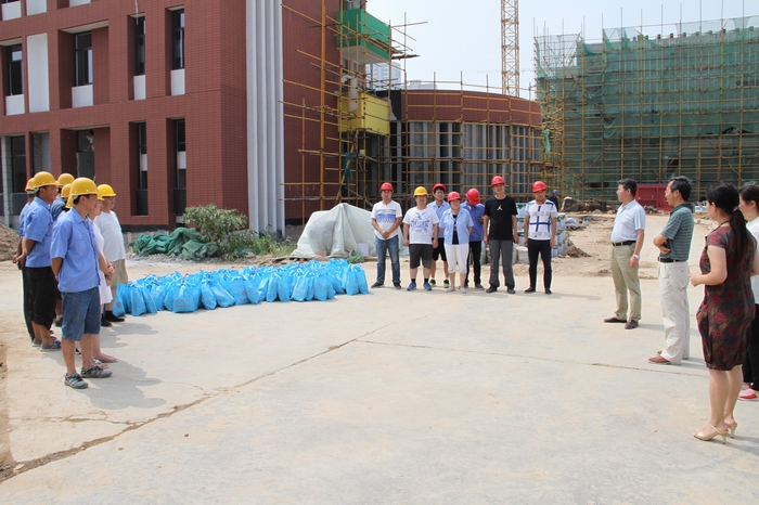 2016-8-3市總工會(huì)慰問(wèn) 062.jpg