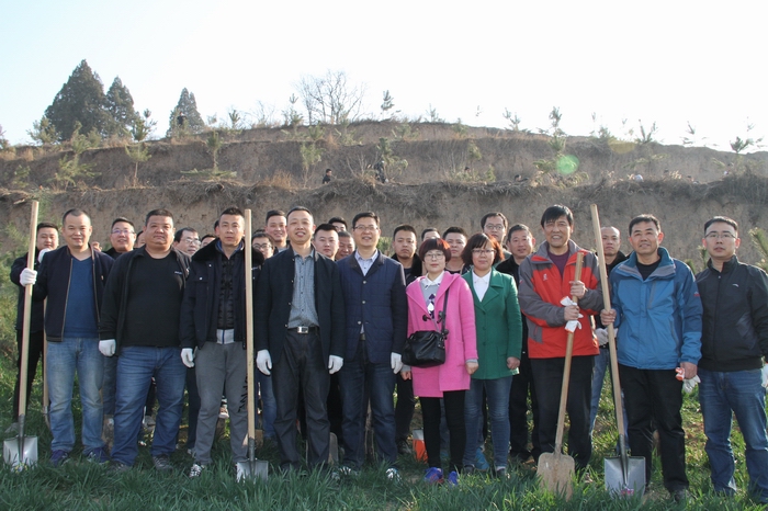 2017-3-8集團(tuán)義務(wù)植樹(shù) 050.jpg