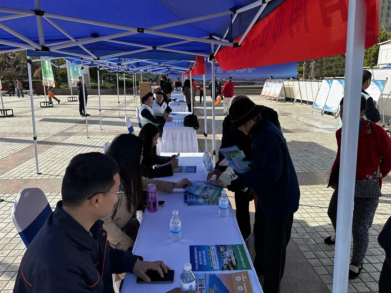 �S��ˮ��(w��)��˾�M���_չ�����A���񹲺͇�(gu��)�S�ӱ��o(h��)������������2.jpg